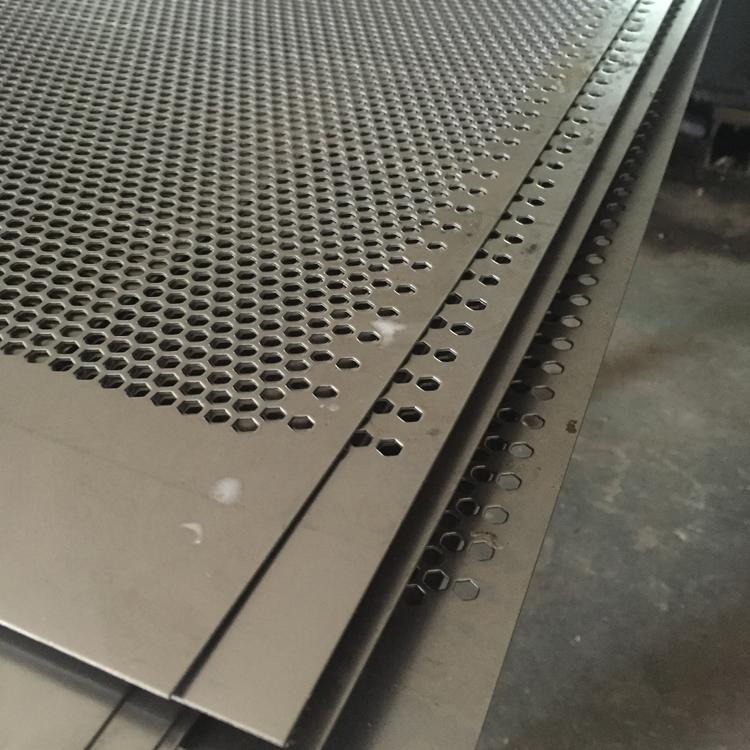广东什么是不锈钢拉丝冲孔板？